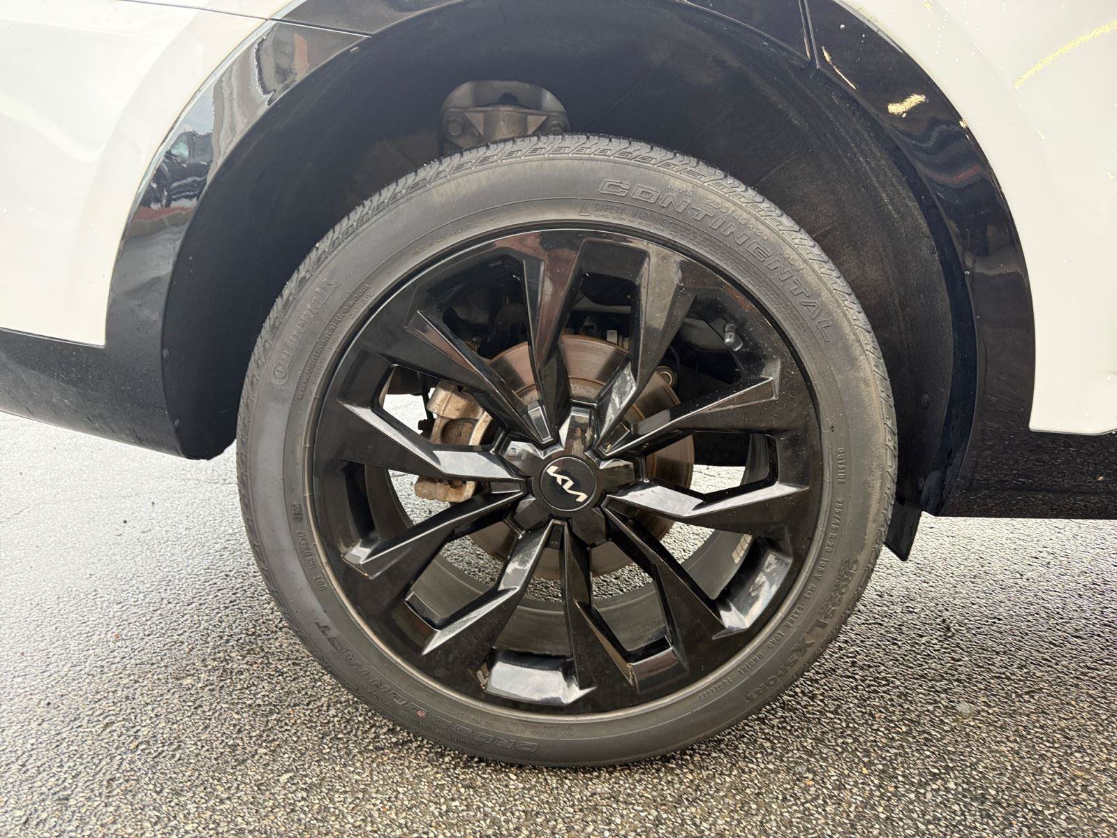 Used 2023 Kia Sorento AWD image 32