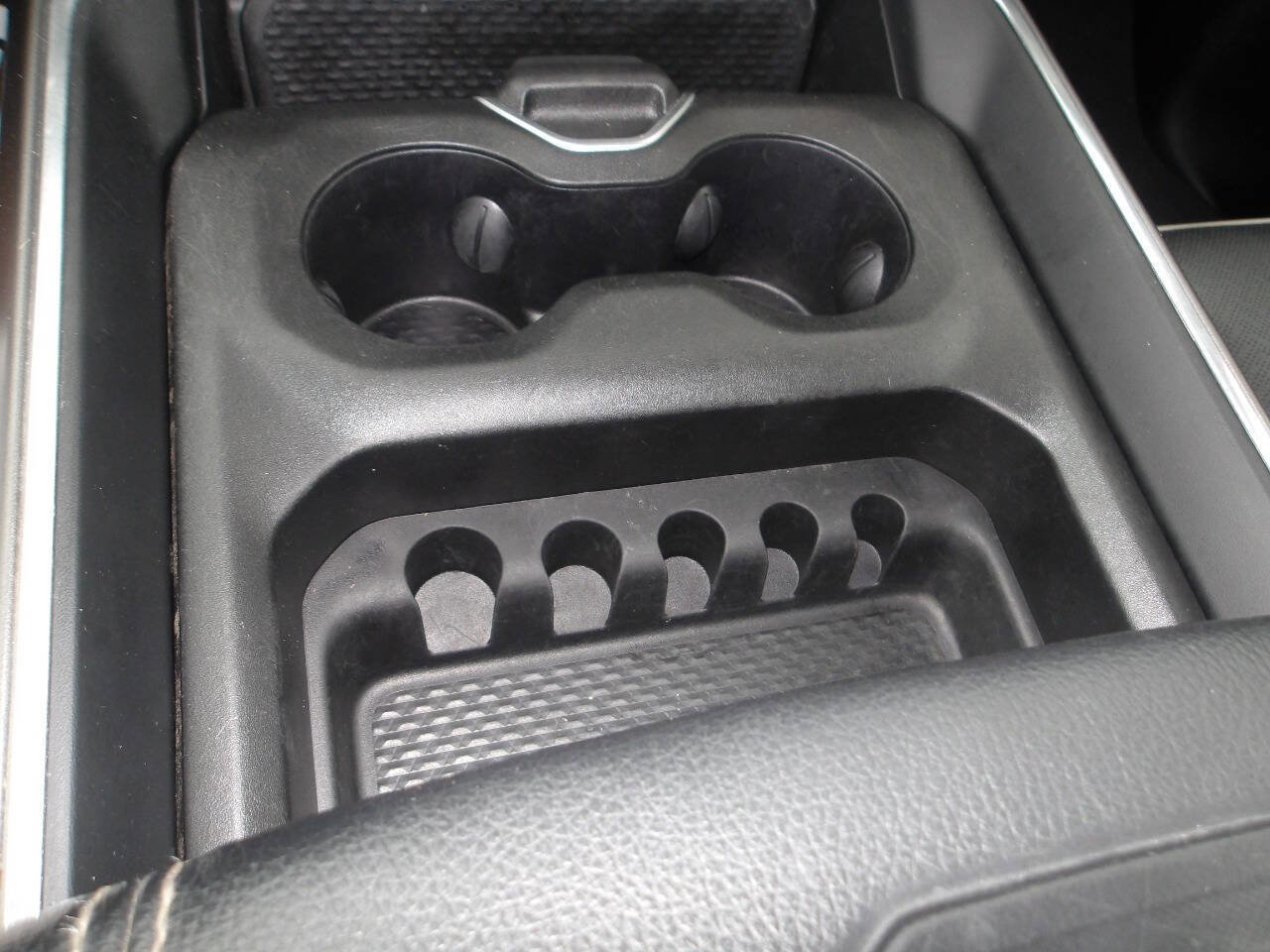 Used 2022 RAM 1500 Laramie w/ Sport Appearance Package AWD/4WD image 20