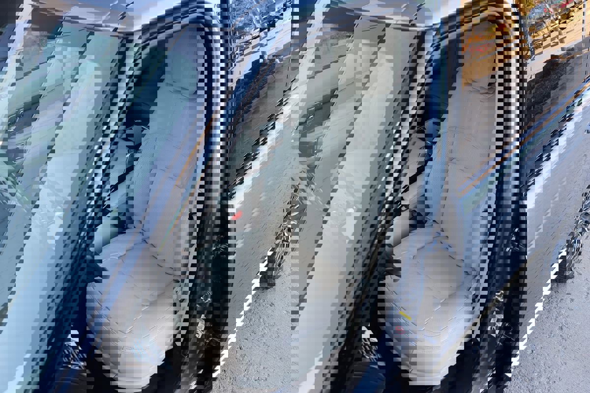 Used 2021 Land Rover Range Rover P525 Westminster Edition LWB image 40