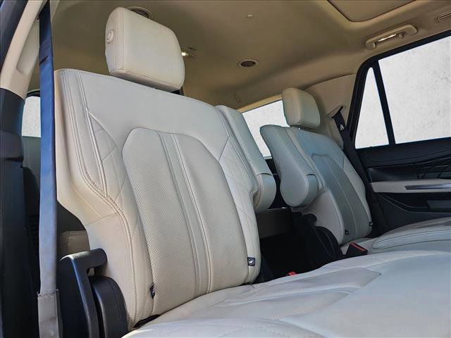 Used 2020 Ford Expedition Platinum RWD image 20
