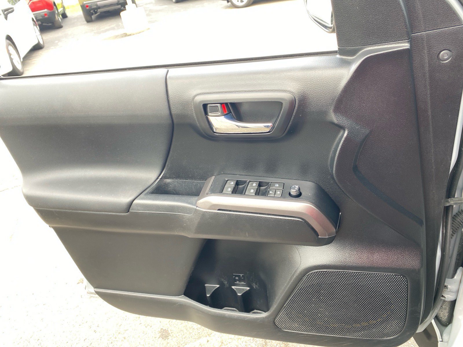 Used 2021 Toyota Tacoma TRD Sport AWD/4WD image 23