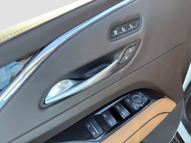 Used 2024 Cadillac Escalade Premium Luxury w/ Performance Package image 12