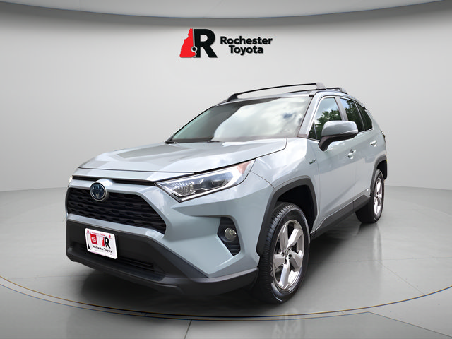 Certified 2021 Toyota RAV4 XLE Premium AWD/4WD image 3