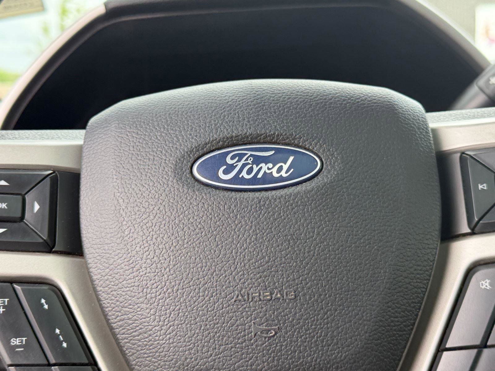 Used 2019 Ford F250 Lariat w/ Lariat Ultimate Package image 27