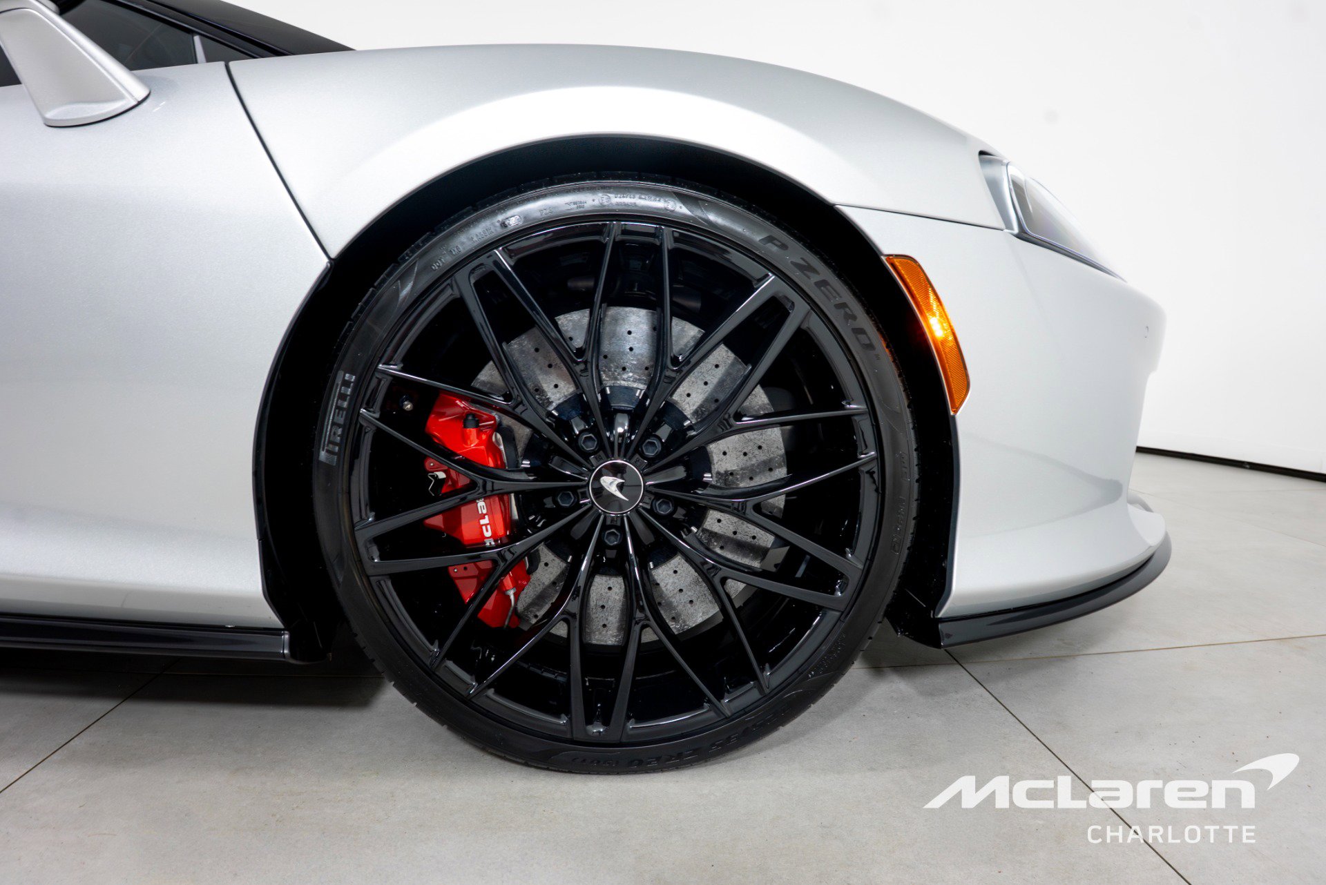 Used 2023 McLaren GT RWD image 25