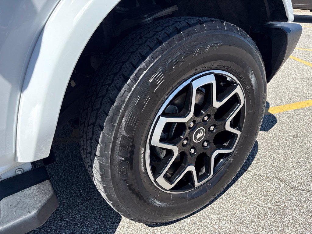 Used 2023 Ford Bronco Outer Banks AWD/4WD image 40