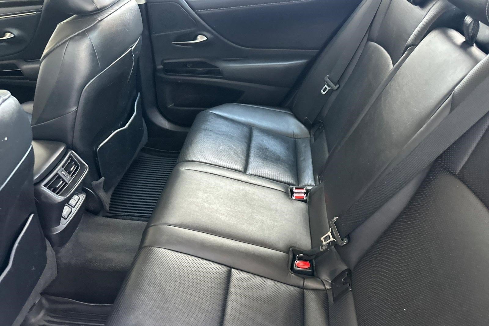 Used 2022 Lexus ES 300h w/ Accessory Package FWD image 24