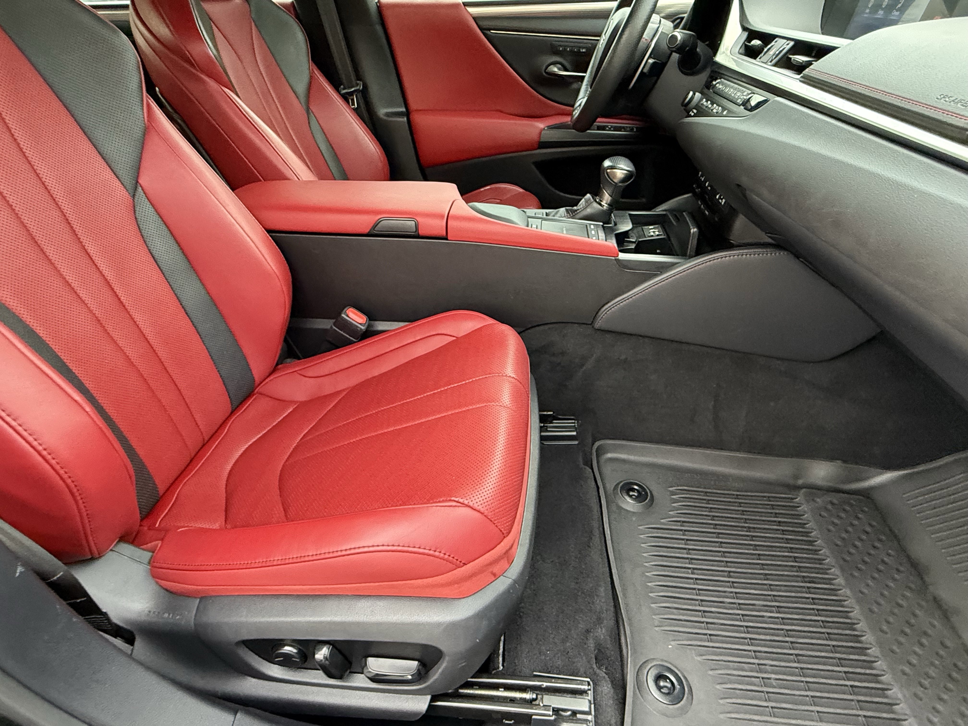 Used 2020 Lexus ES 350 F Sport image 18