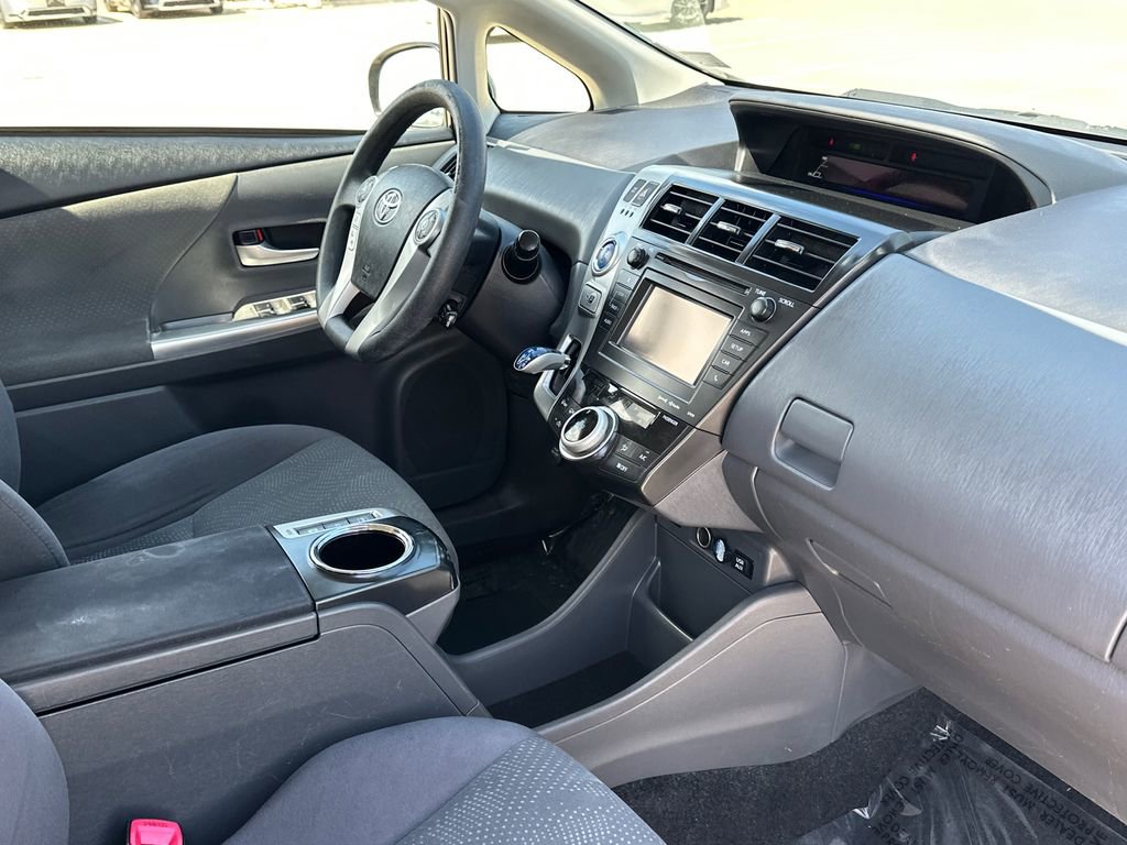 Used 2014 Toyota Prius V Three image 6