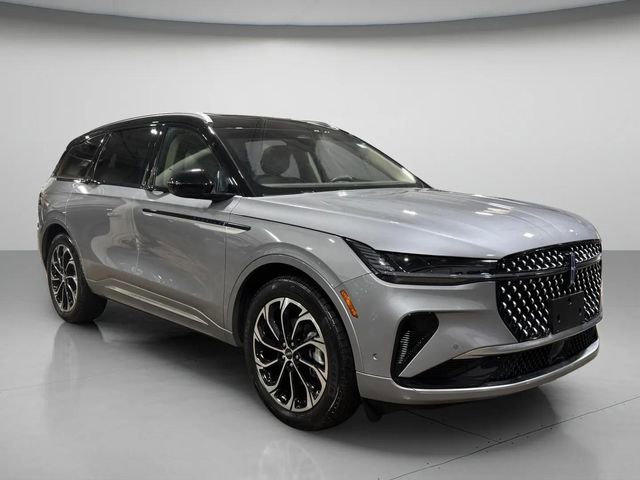 Used 2024 Lincoln Nautilus Reserve w/ Equipment Group 202A image 6