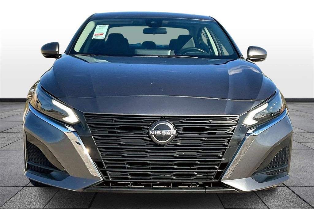 Used 2023 Nissan Altima 2.5 SL image 3