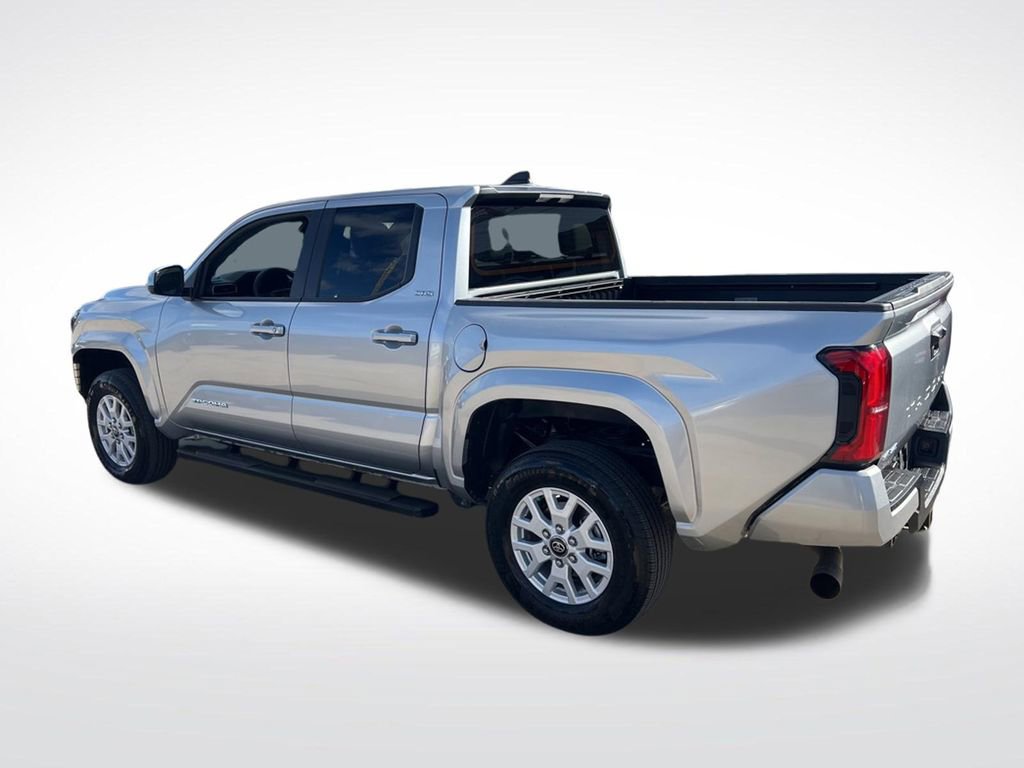 Used 2025 Toyota Tacoma SR5 AWD/4WD image 46