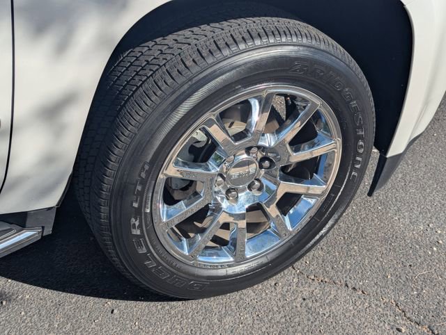 Used 2018 GMC Yukon XL Denali w/ Open Road Package AWD/4WD image 8