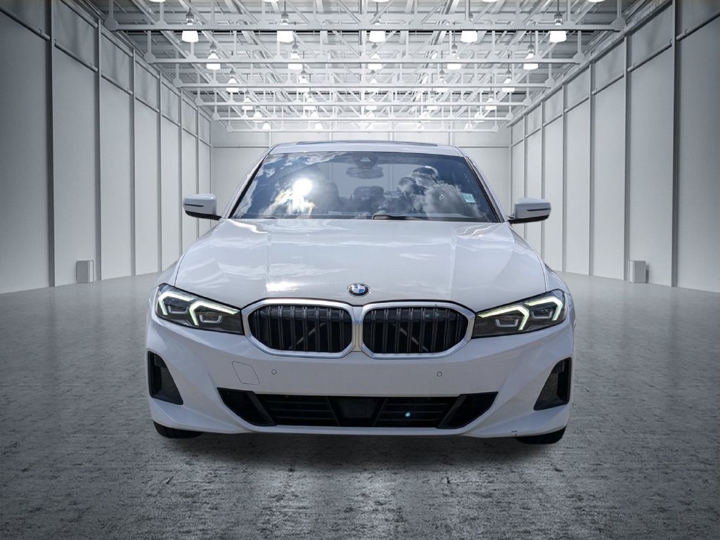 Used 2025 BMW 330i Sedan RWD image 2