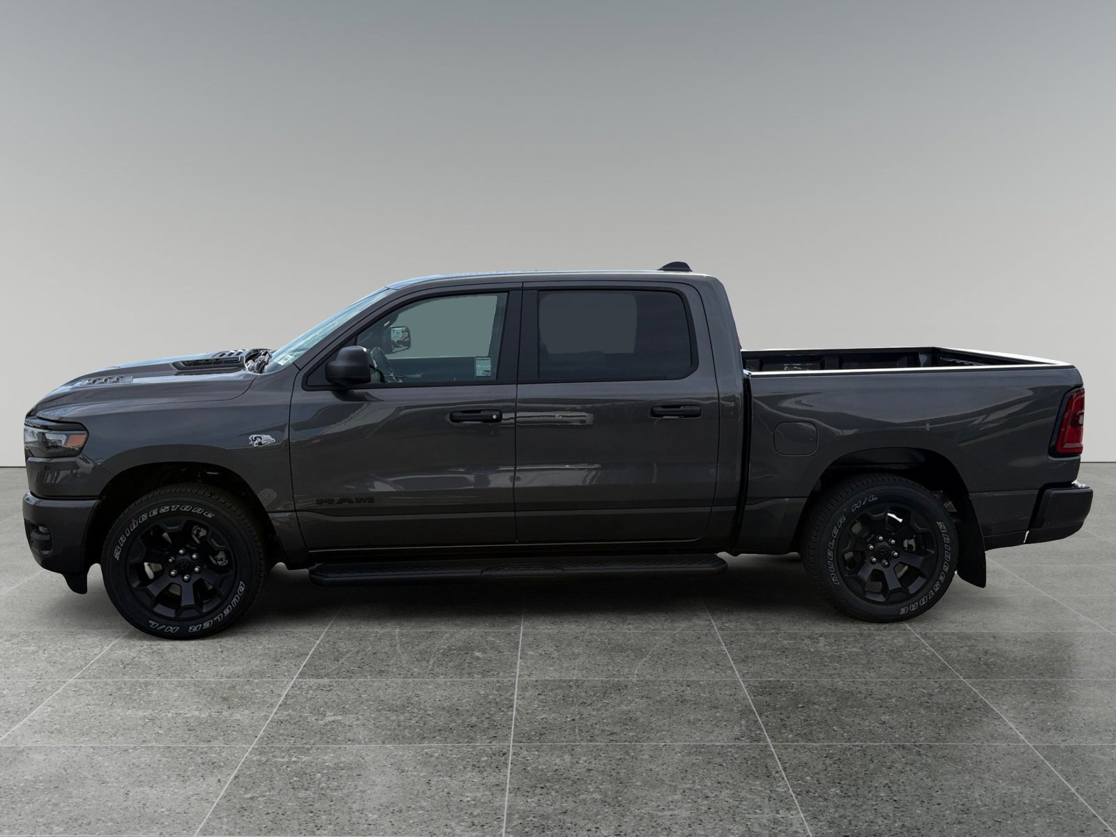 New 2026 RAM 1500 Express AWD/4WD image 2