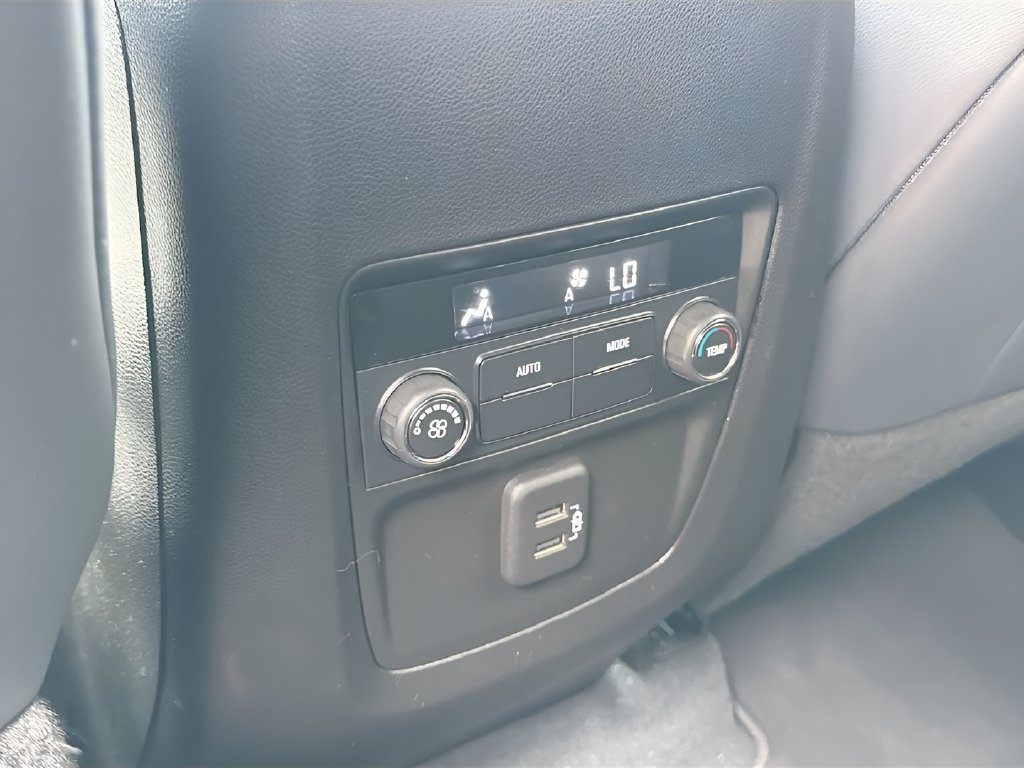 Used 2023 Buick Enclave Essence w/ Sport Touring Edition FWD image 24