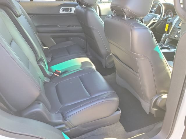 Used 2015 Ford Explorer XLT w/ Equipment Group 202A FWD image 18