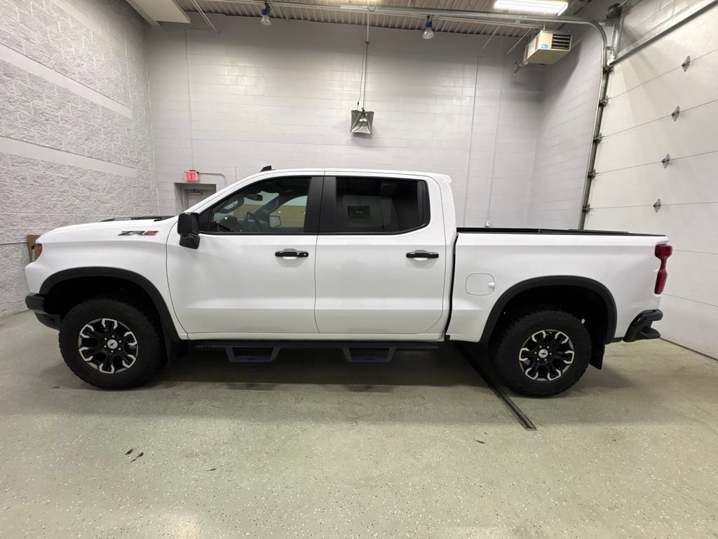 Used 2024 Chevrolet Silverado 1500 ZR2 AWD/4WD image 8