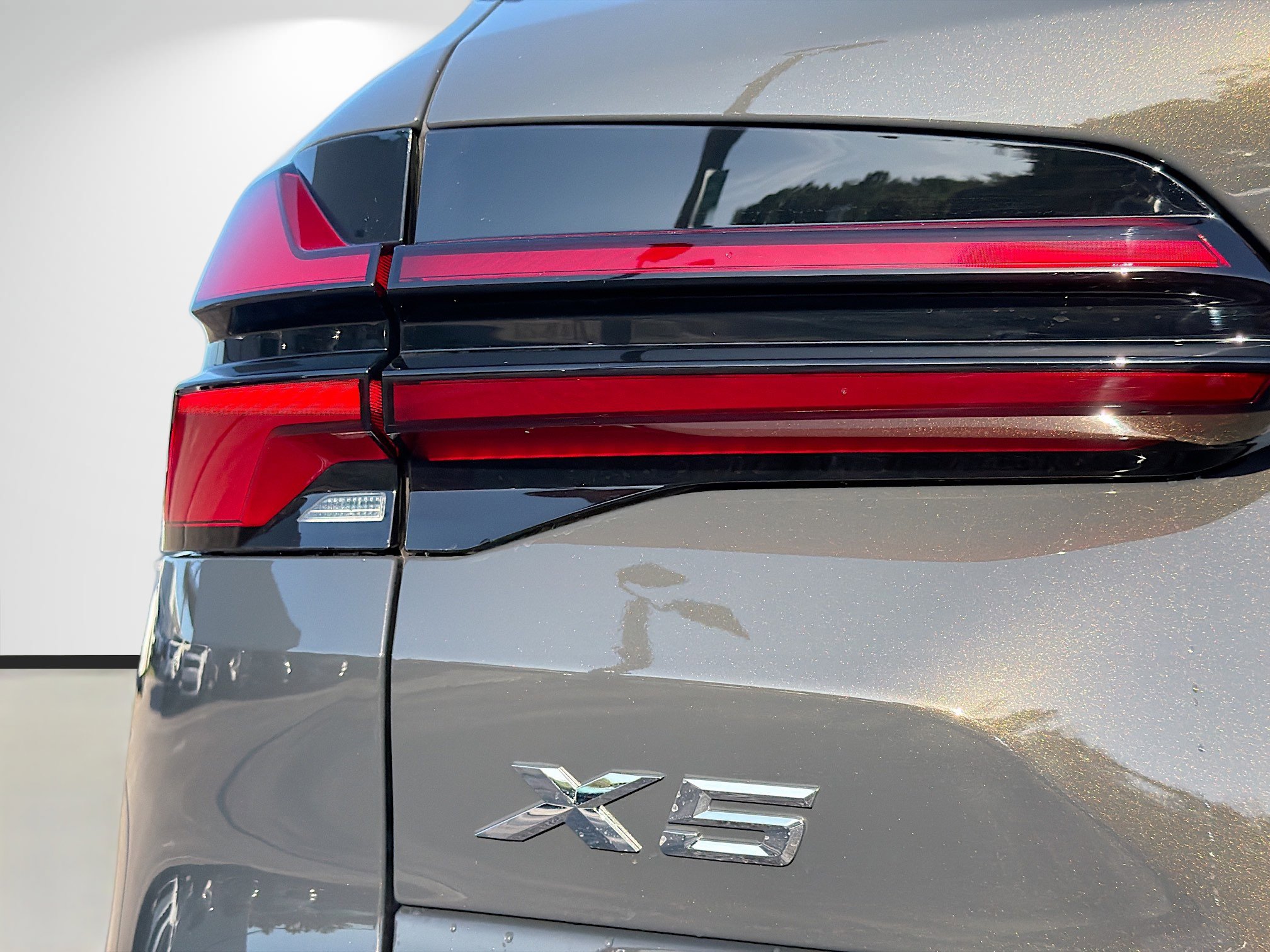 New 2026 BMW X5 xDrive40i w/ M Sport Package image 10