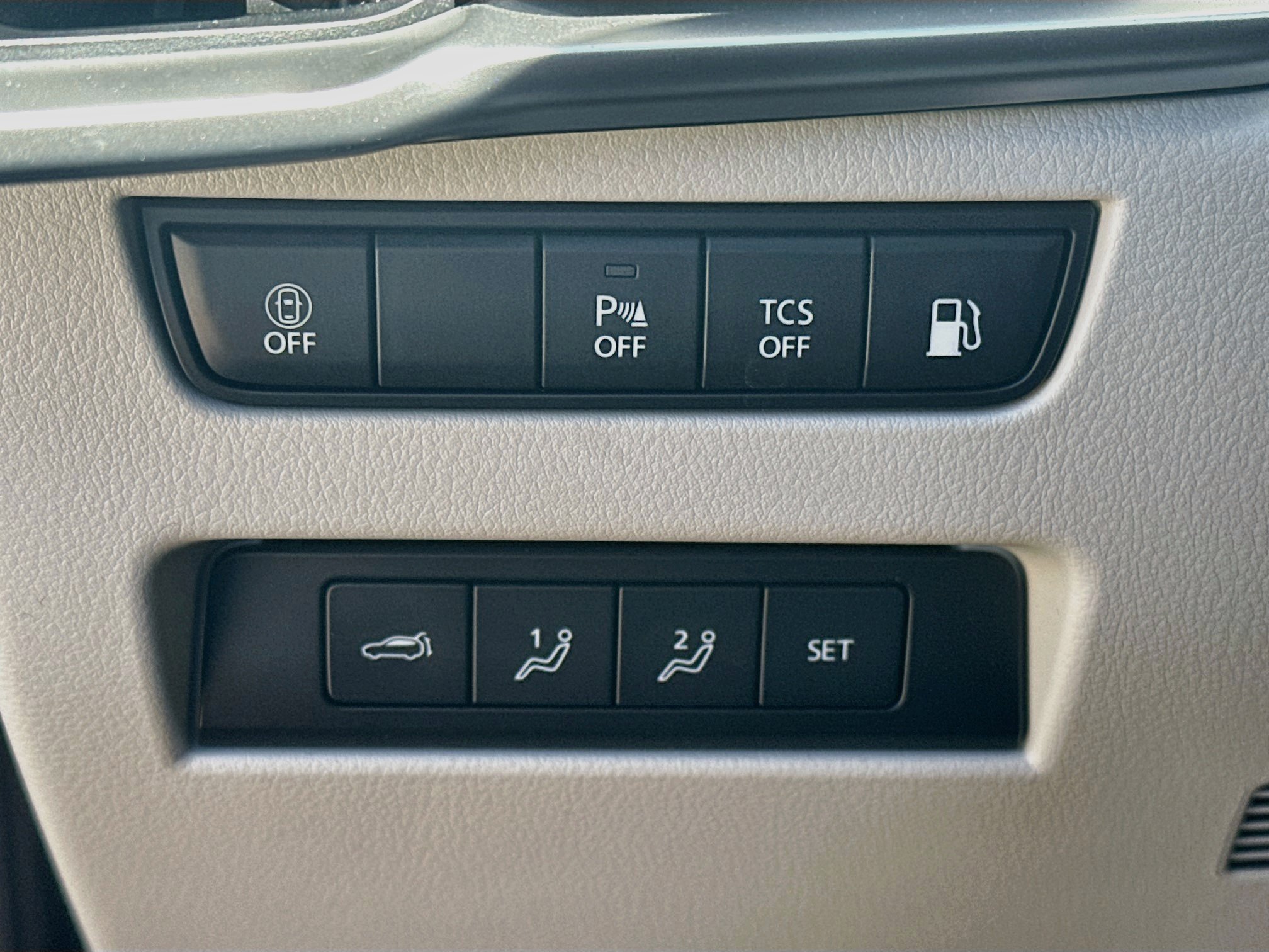 Used 2024 MAZDA CX-90 Plug-In Hybrid w/ Premium Plus AWD/4WD image 16