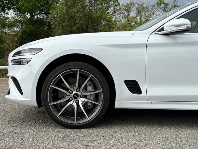 Used 2025 Genesis G70 2.5T image 5