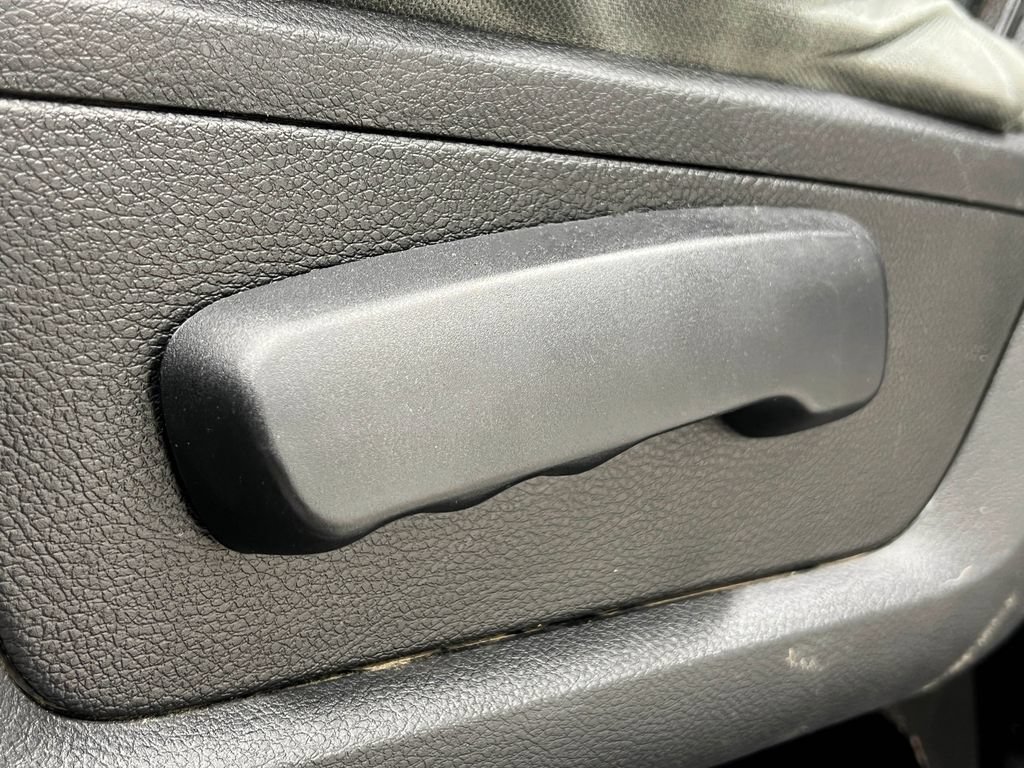 Used 2014 RAM 1500 Express AWD/4WD image 14