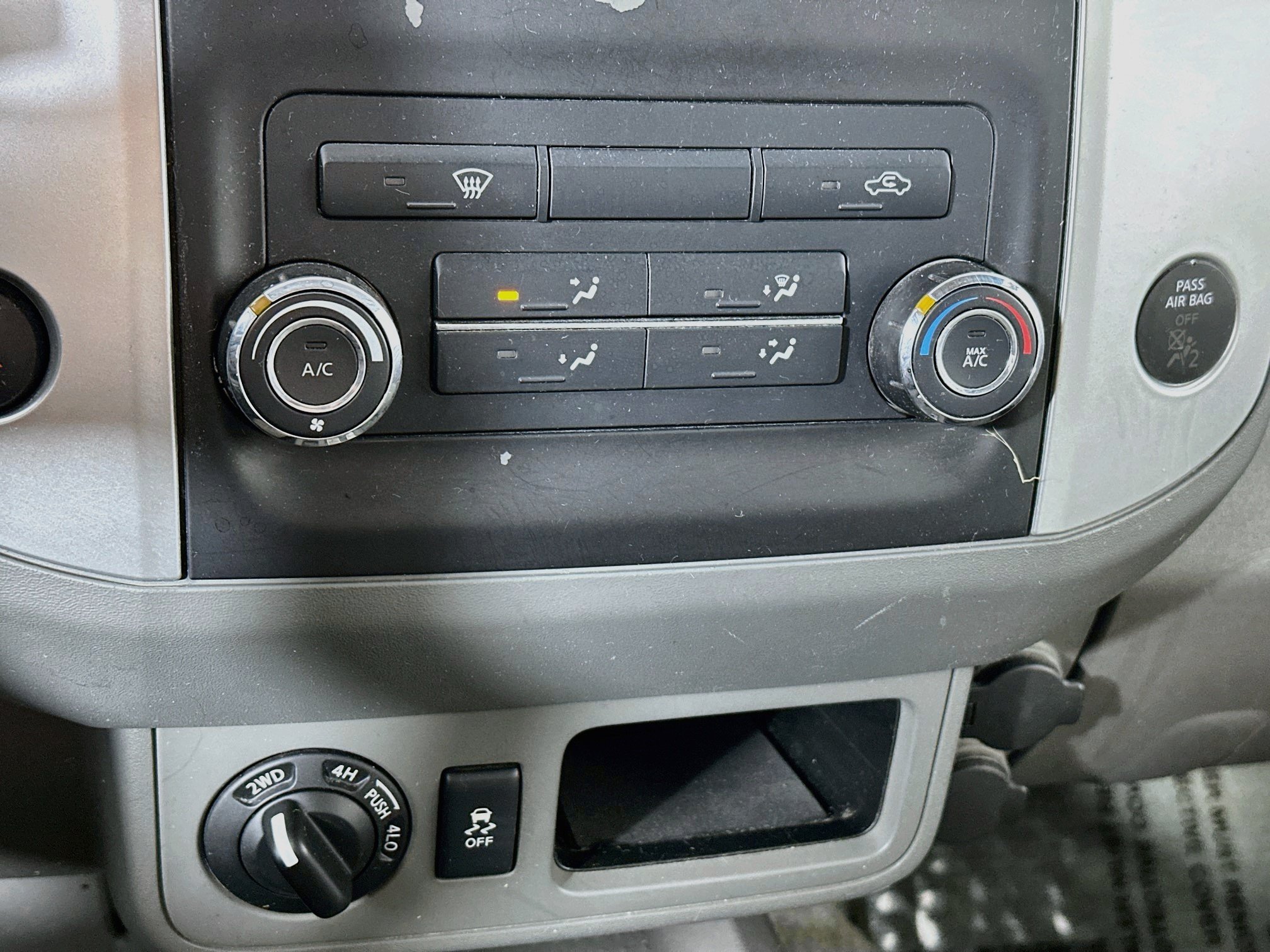 Used 2015 Nissan Frontier SV AWD/4WD image 14