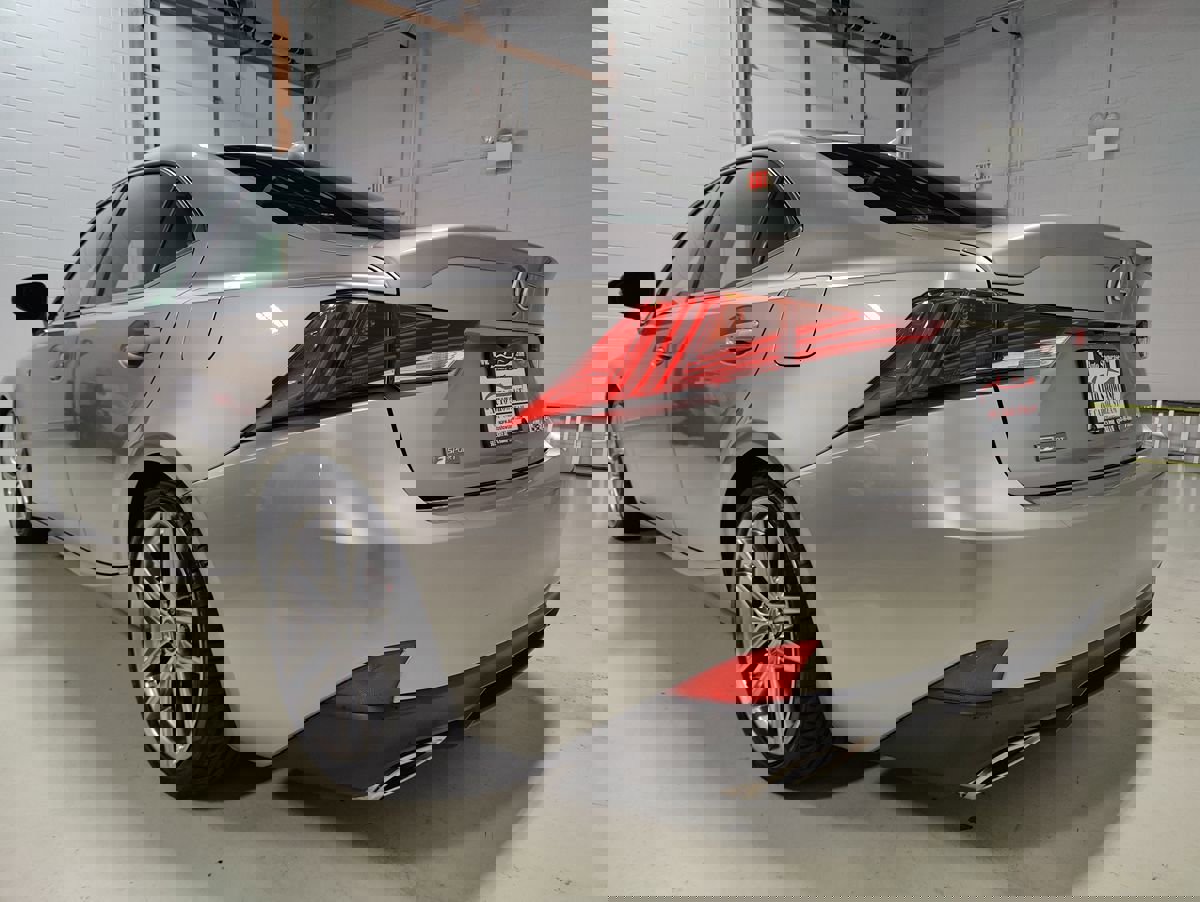 Used 2019 Lexus IS 300 F Sport w/ F Sport Package image 21