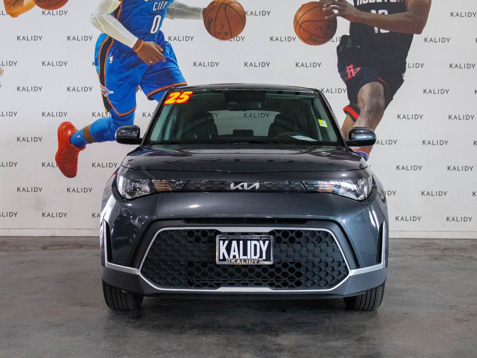 Used 2025 Kia Soul LX FWD image 18