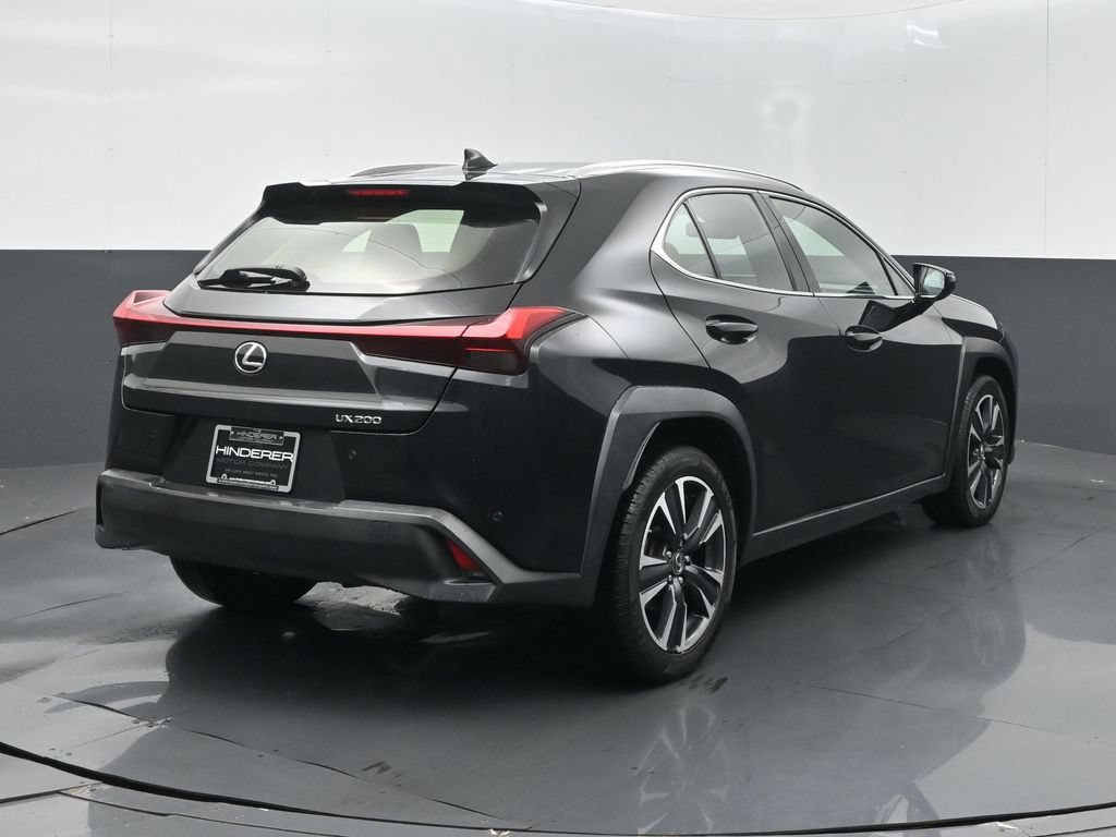 Used 2021 Lexus UX 200 w/ Accessory Package (Z2) FWD image 7