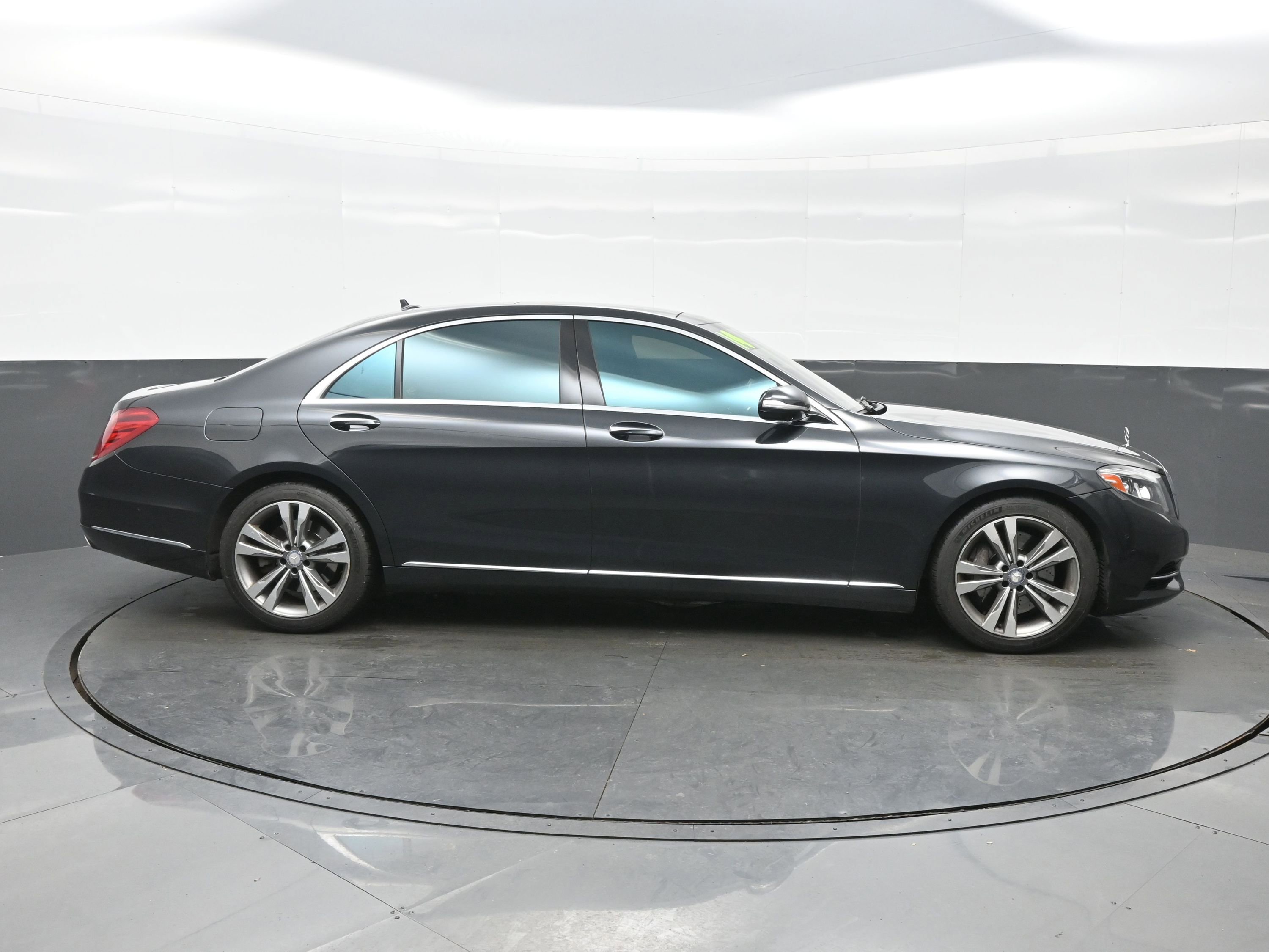 Used 2014 Mercedes-Benz S 550 Sedan image 7