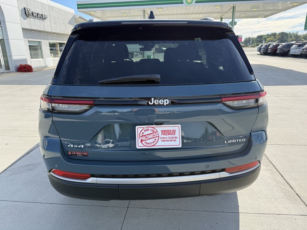 New 2027 Jeep Grand Cherokee Limited w/ Trailer Tow Package AWD/4WD image 7