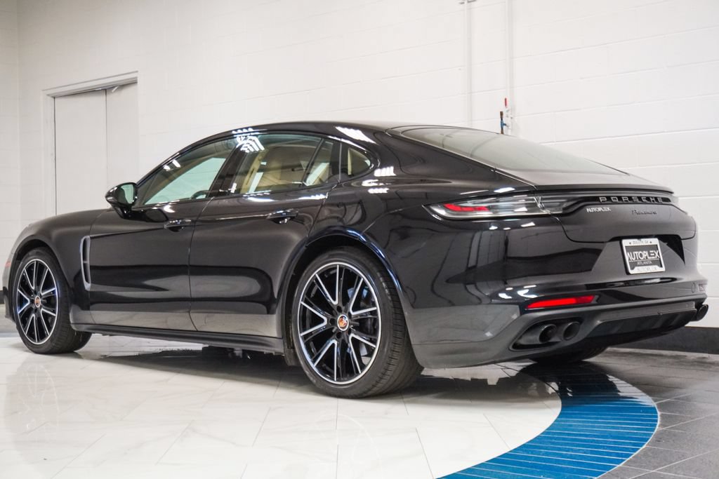 Used 2023 Porsche Panamera 4 Platinum Edition AWD/4WD image 32