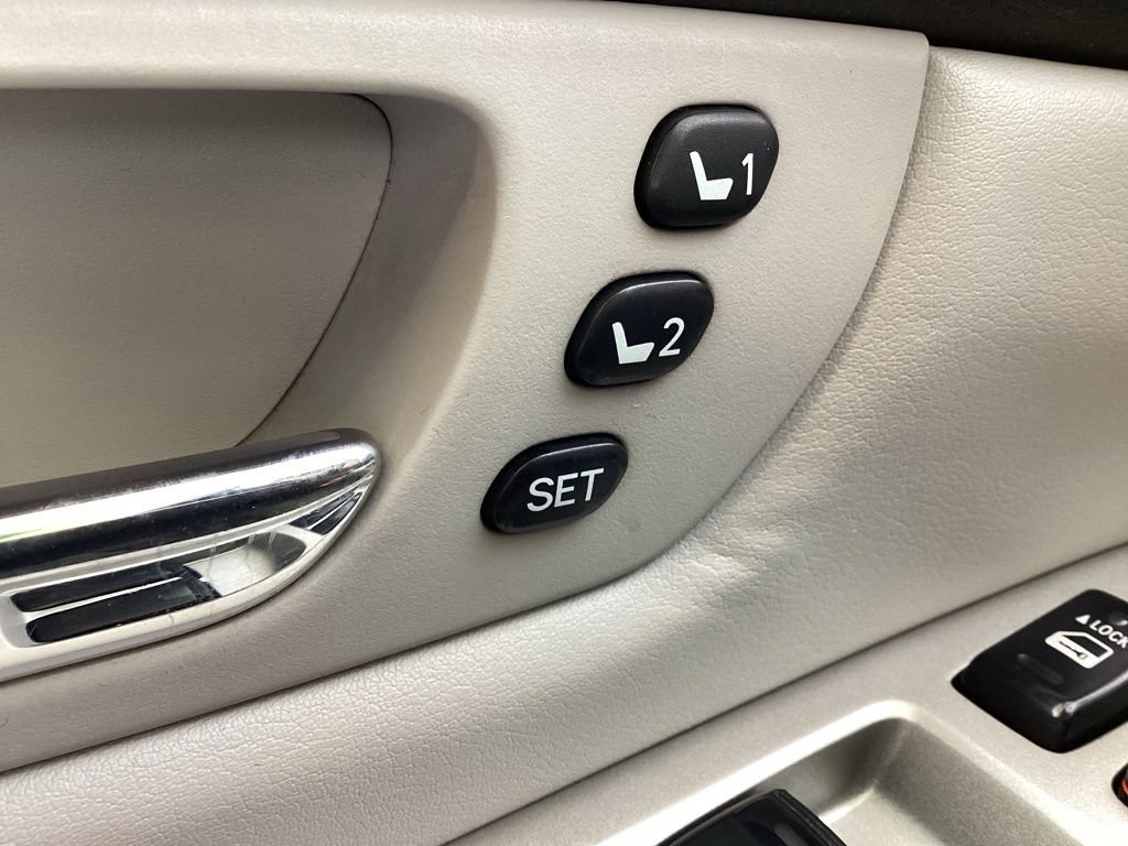 Used 2006 Lexus RX 330 AWD image 25
