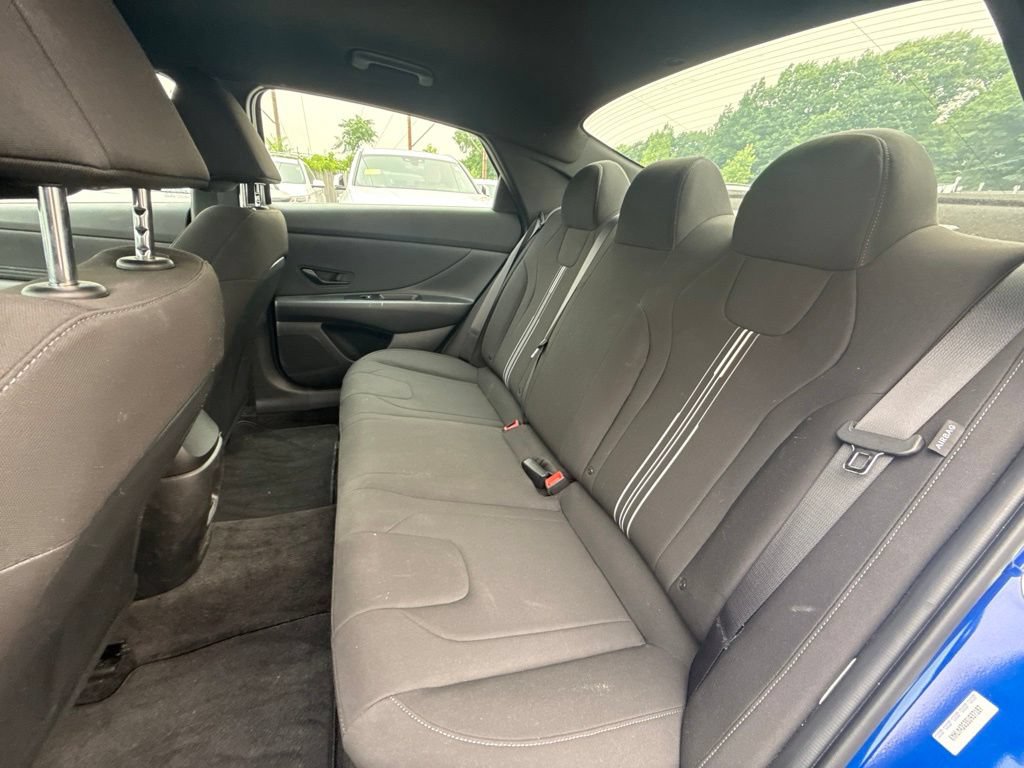 Used 2025 Hyundai Elantra Sport FWD image 14