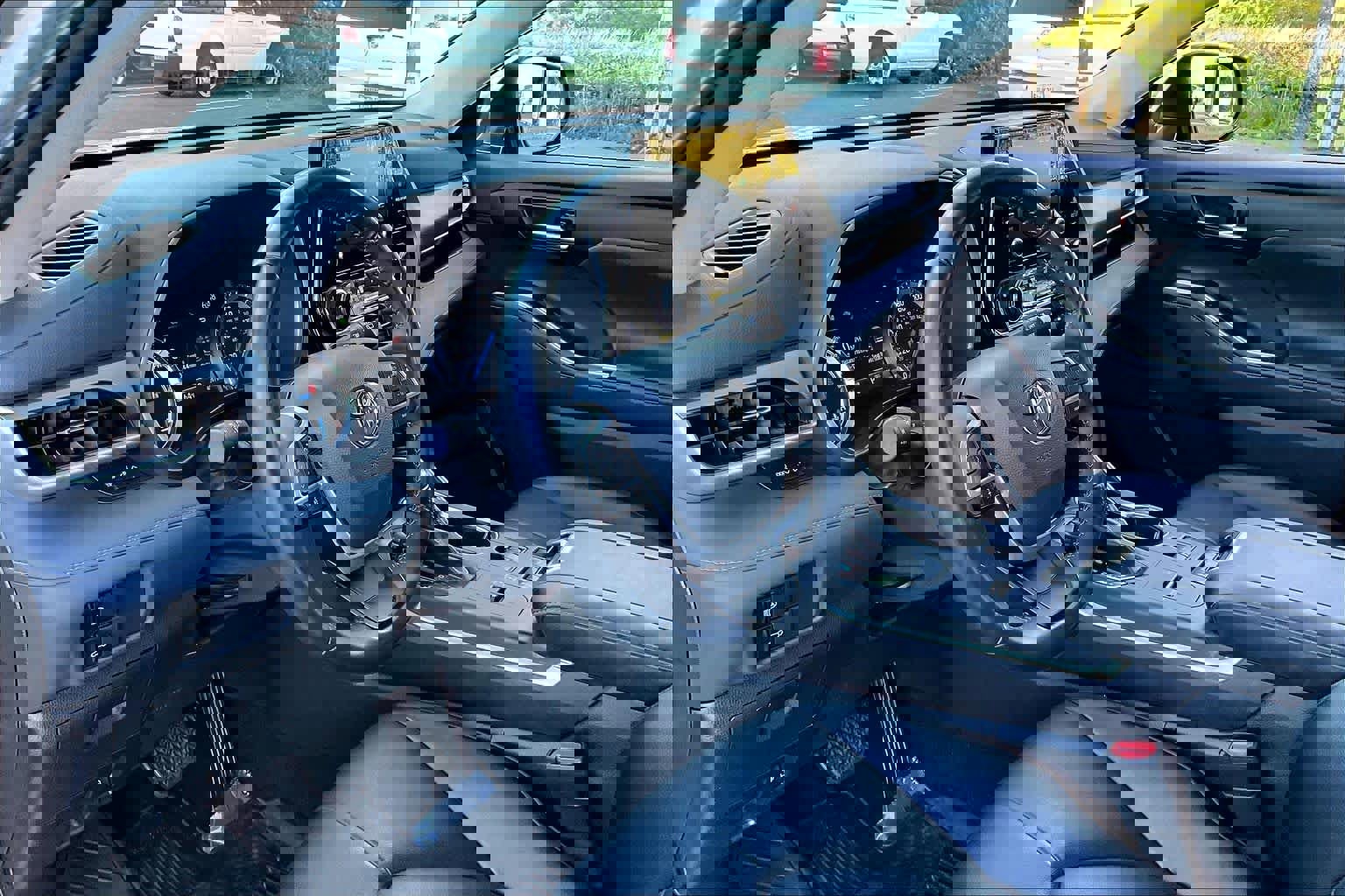 Used 2022 Toyota Highlander XLE image 17