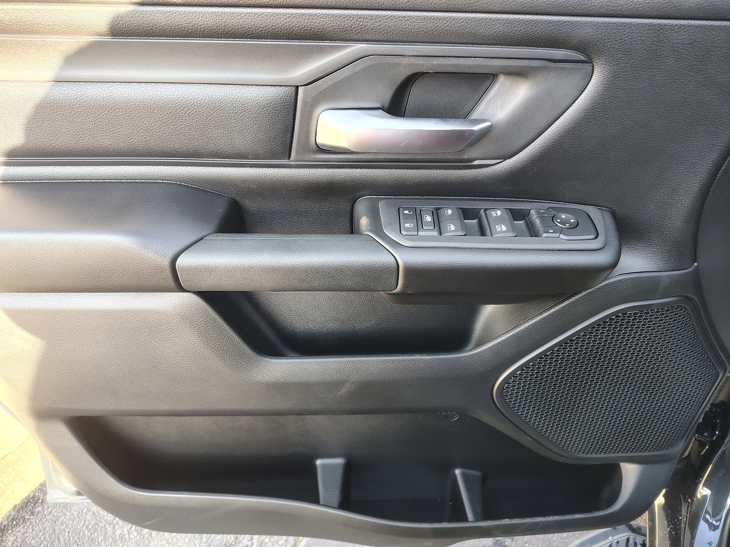 New 2026 RAM 1500 Express AWD/4WD image 16