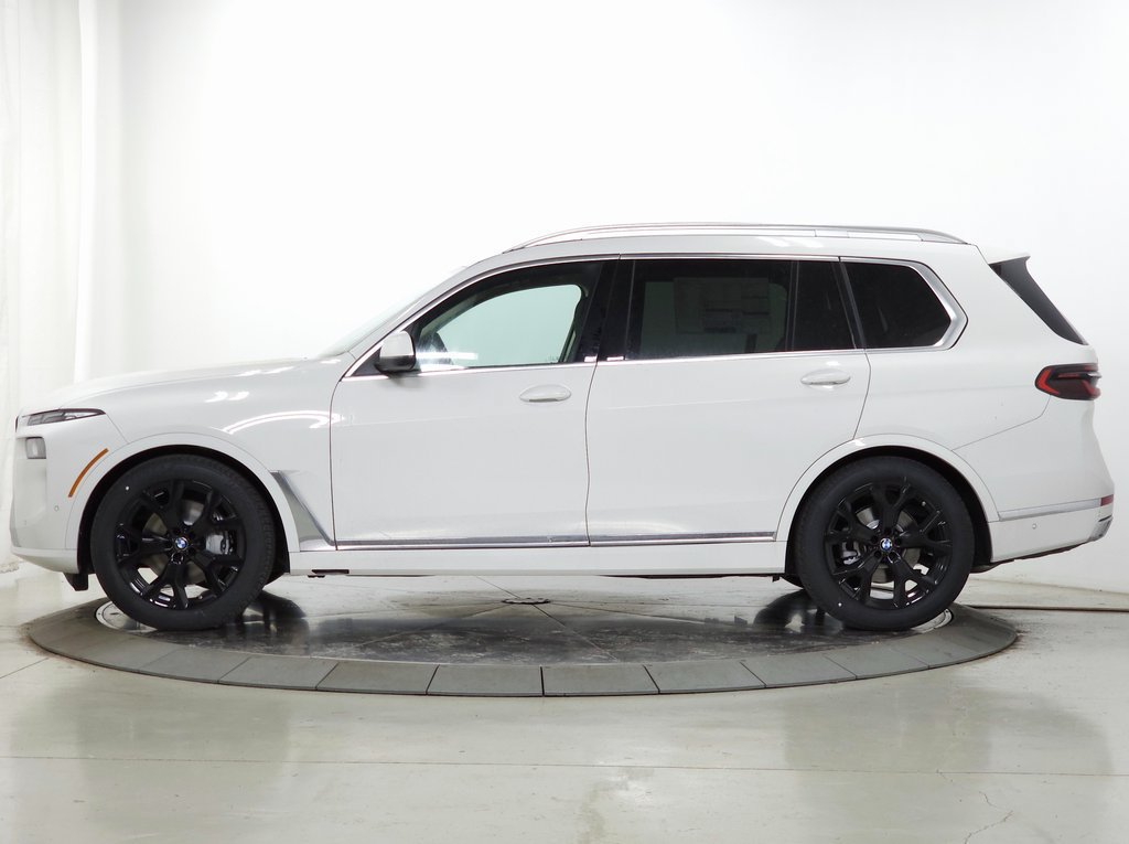 Used 2026 BMW X7 xDrive40i AWD/4WD image 4