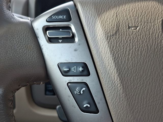 Used 2015 Nissan Titan SV w/ SV Value Truck Package image 21