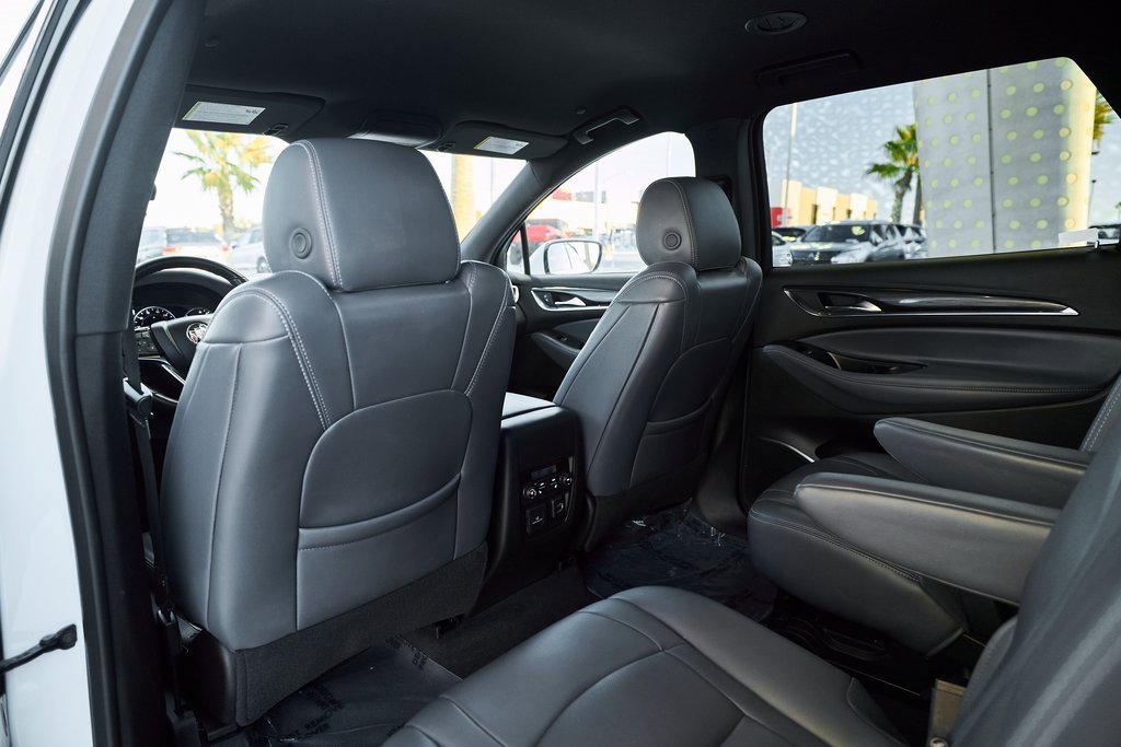 Used 2024 Buick Enclave Premium image 22
