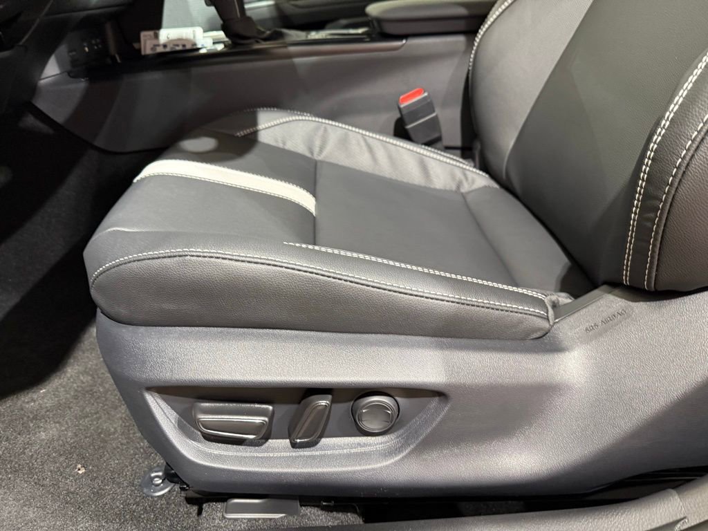 New 2026 Toyota Camry SE image 13