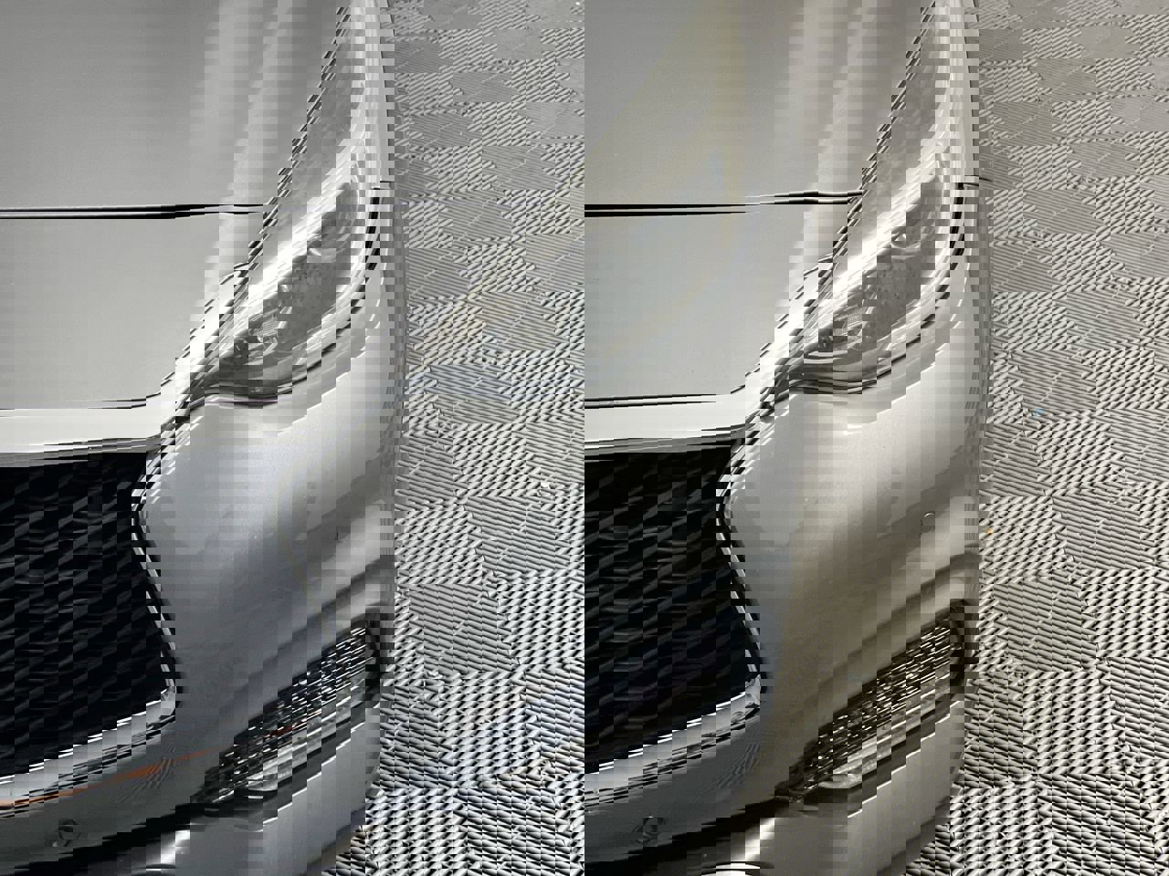 Used 2018 INFINITI QX30 Premium w/ Navigation Package image 9