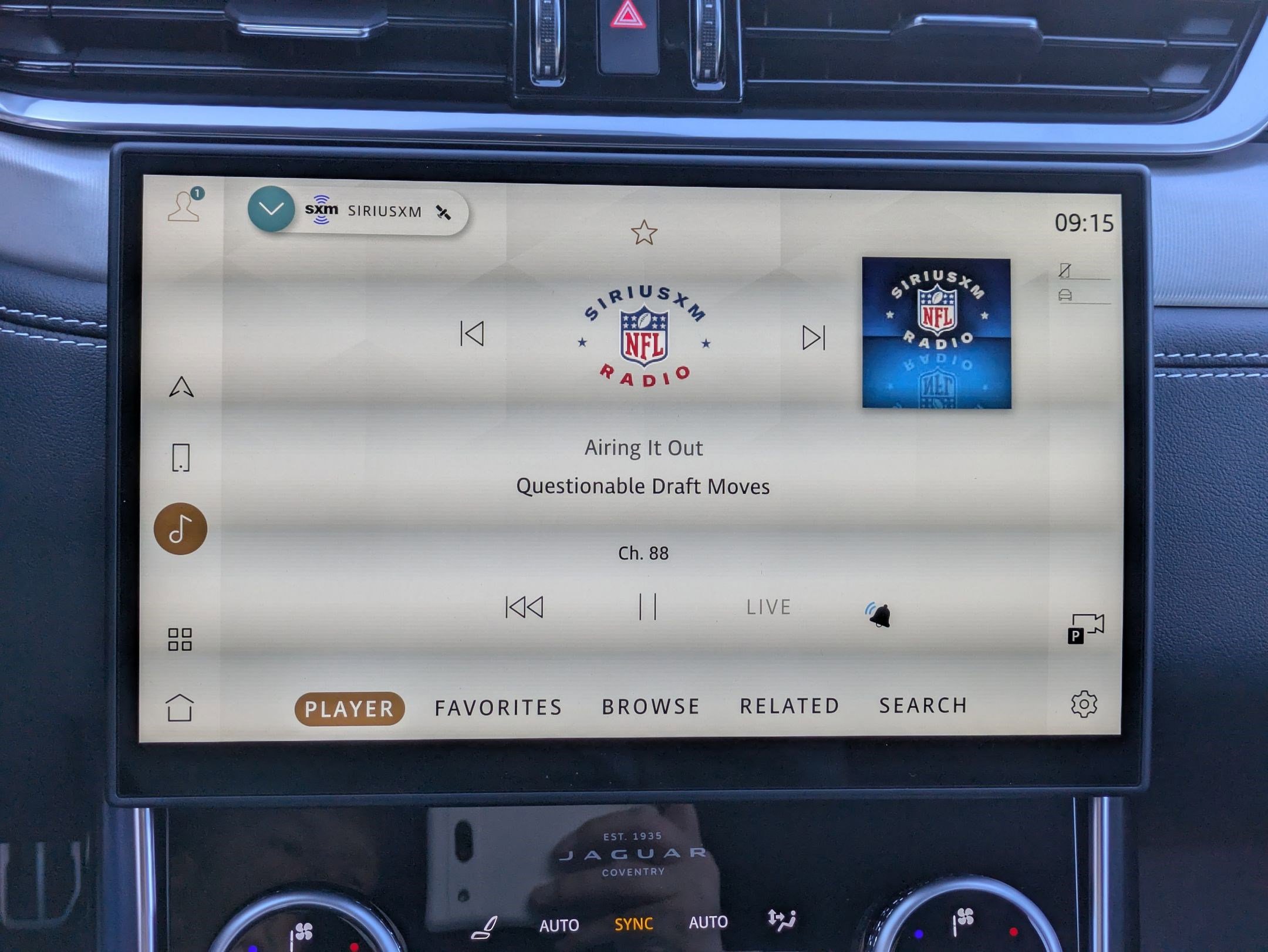 Used 2024 Jaguar XF R-Dynamic SE AWD/4WD image 23