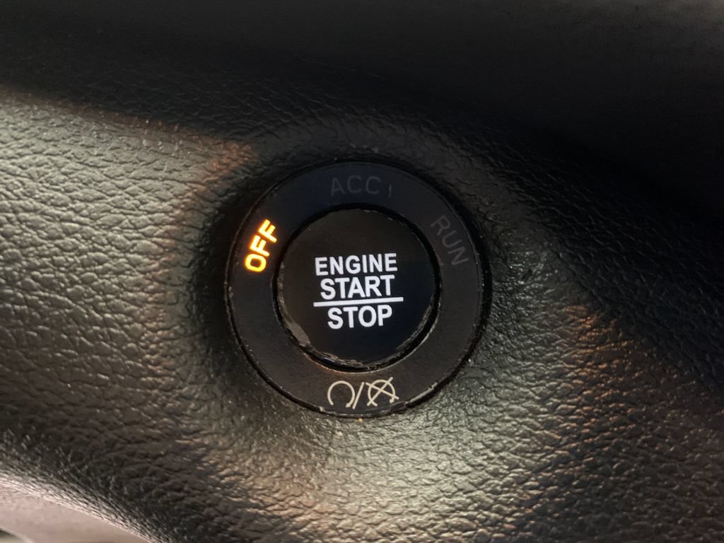 Used 2022 Jeep Cherokee Latitude Lux AWD/4WD image 23