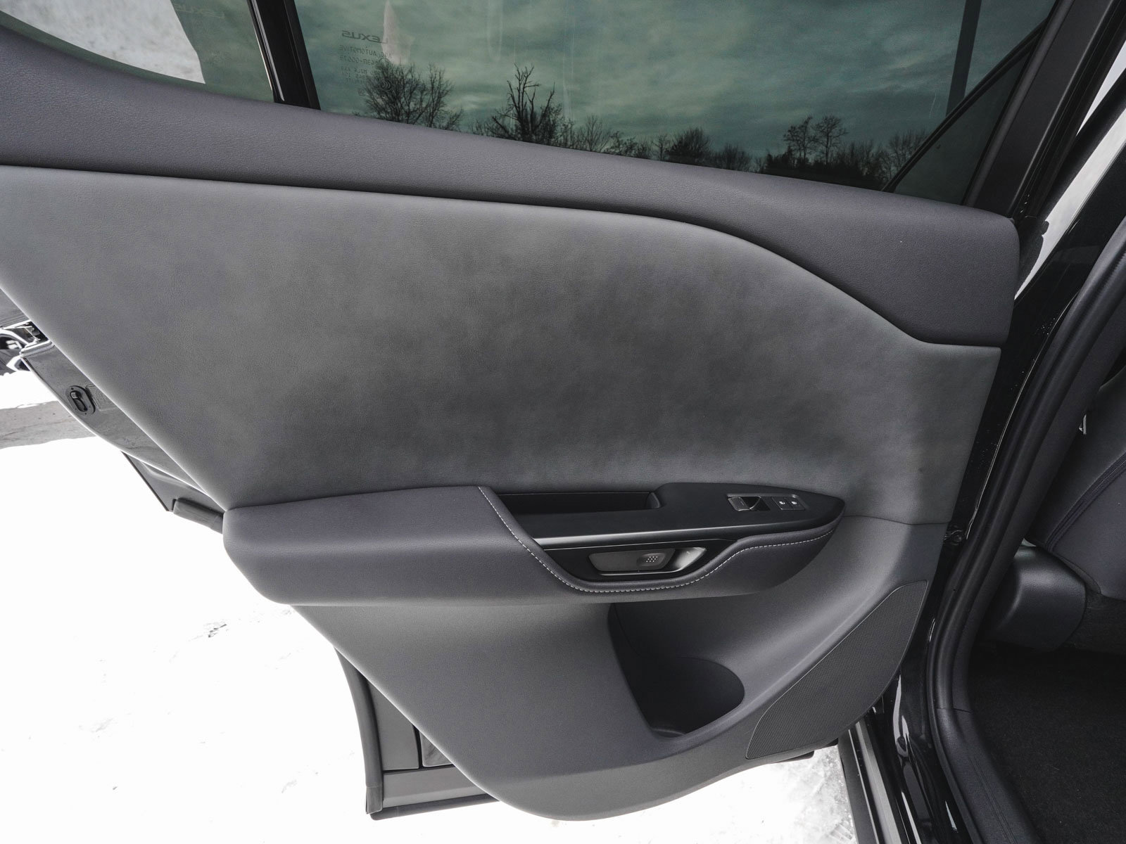 Used 2023 Lexus RZ 450e Premium w/ Technology Package image 11