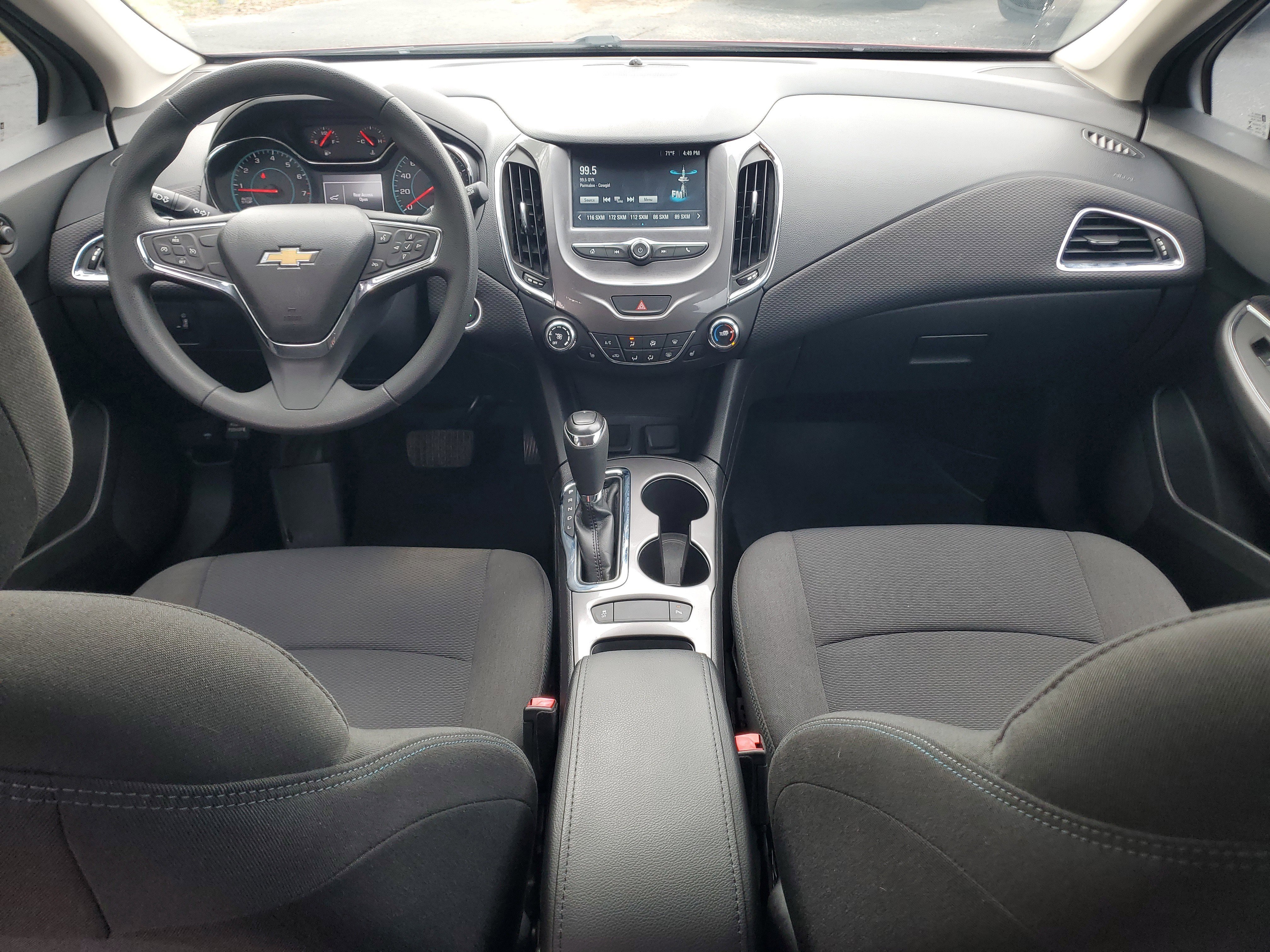 Used 2017 Chevrolet Cruze LT w/ Convenience Package image 20