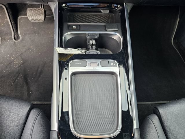 Used 2024 Mercedes-Benz GLB 250 image 27