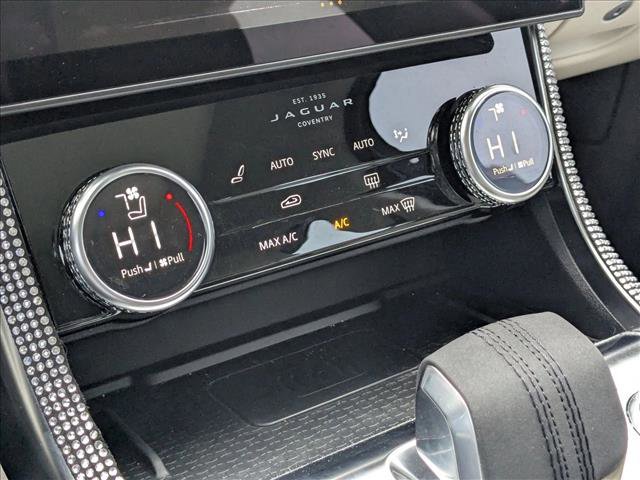 Used 2022 Jaguar XF R-Dynamic SE image 16