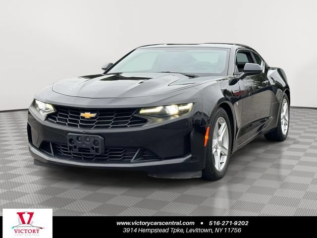 Used 2022 Chevrolet Camaro LT RWD image 1