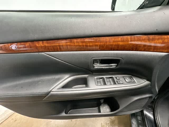Used 2014 Mitsubishi Outlander GT AWD/4WD image 18
